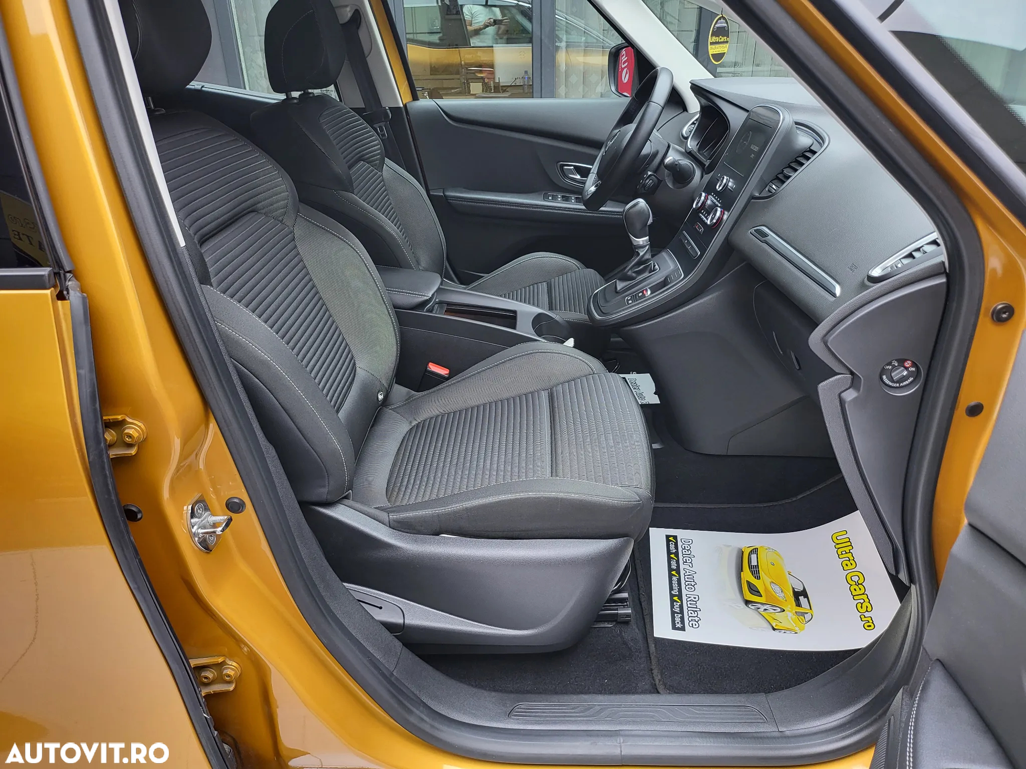 Renault Scenic BLUE dCi 120 EDC Deluxe-Paket LIMITED - 11