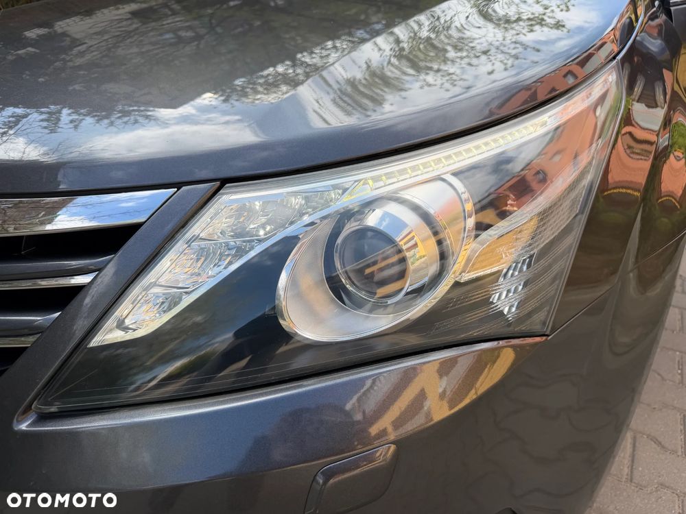 Toyota Avensis 1.8 Sol NAVI MS - 38