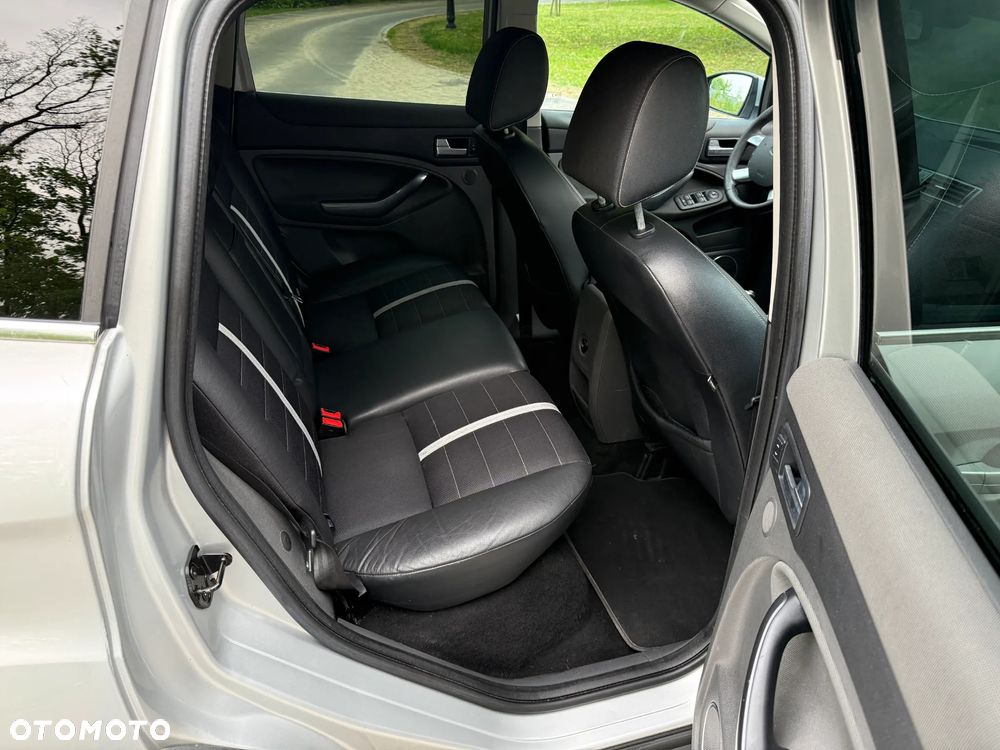 Ford Kuga 2.0 TDCi Titanium - 22