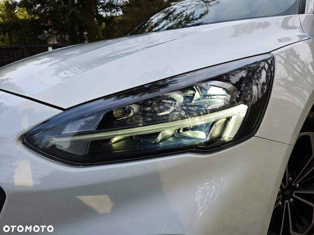 Ford Focus 1.5 EcoBoost ST-Line - 24