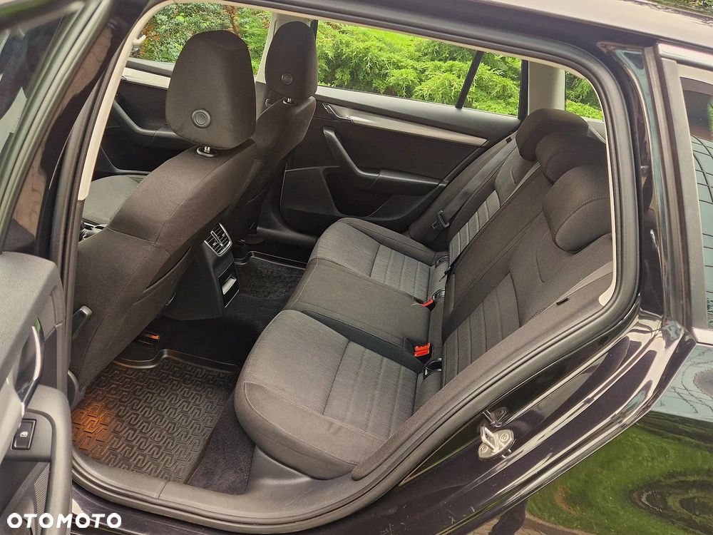 Skoda Octavia 2.0 TDI DSG Style - 17