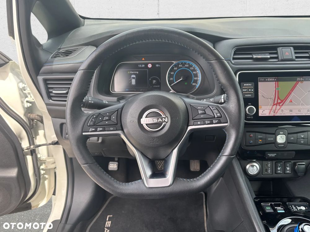 Nissan Leaf 40kWh N-Connecta - 17