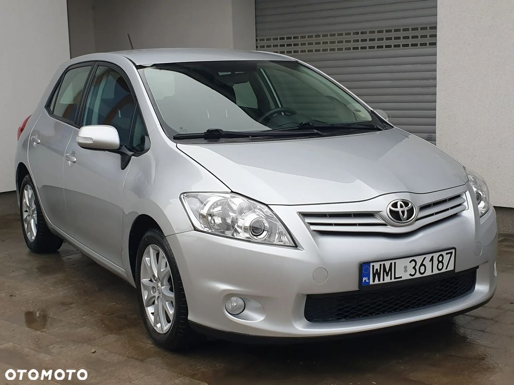 Toyota Auris 1.6 Valvematic Comfort - 2