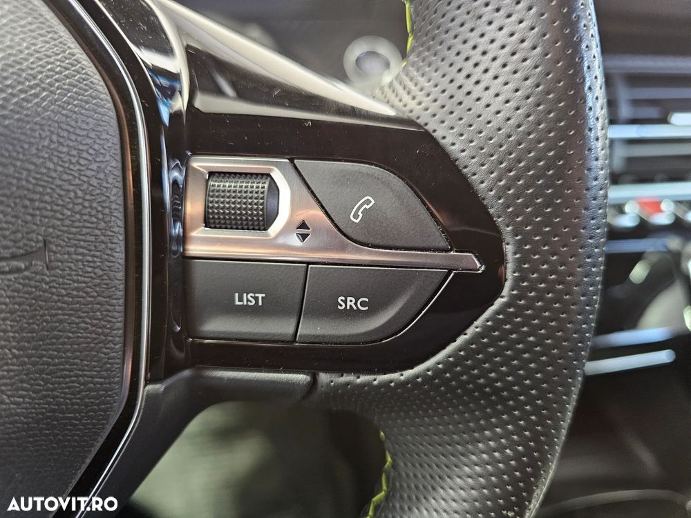 Peugeot 2008 1.2 PureTech BVM6 STT GT - 13