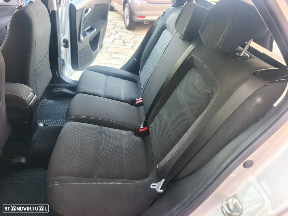 Fiat Tipo Station Wagon 1.3 M-Jet Lounge J17 - 24