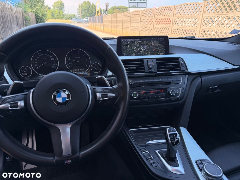 BMW Seria 3 320d xDrive - 13