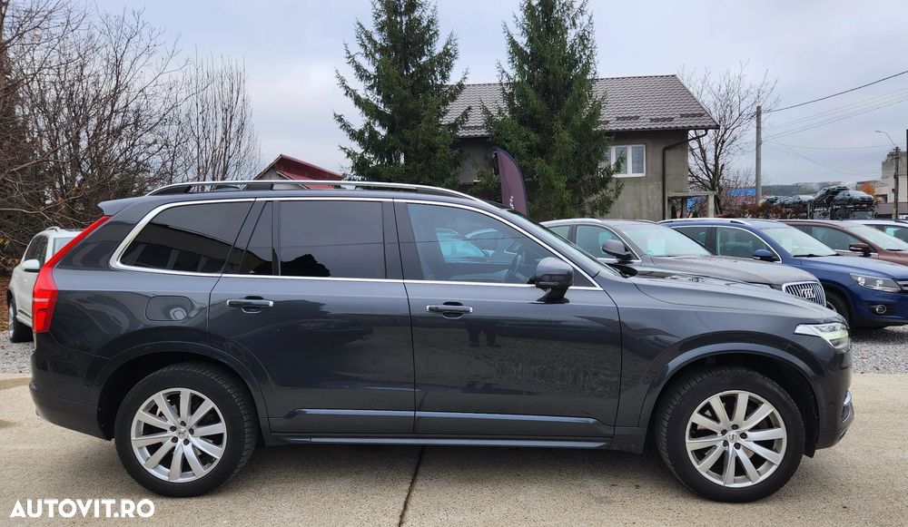 Volvo XC 90 D5 AWD Geartronic Momentum - 10