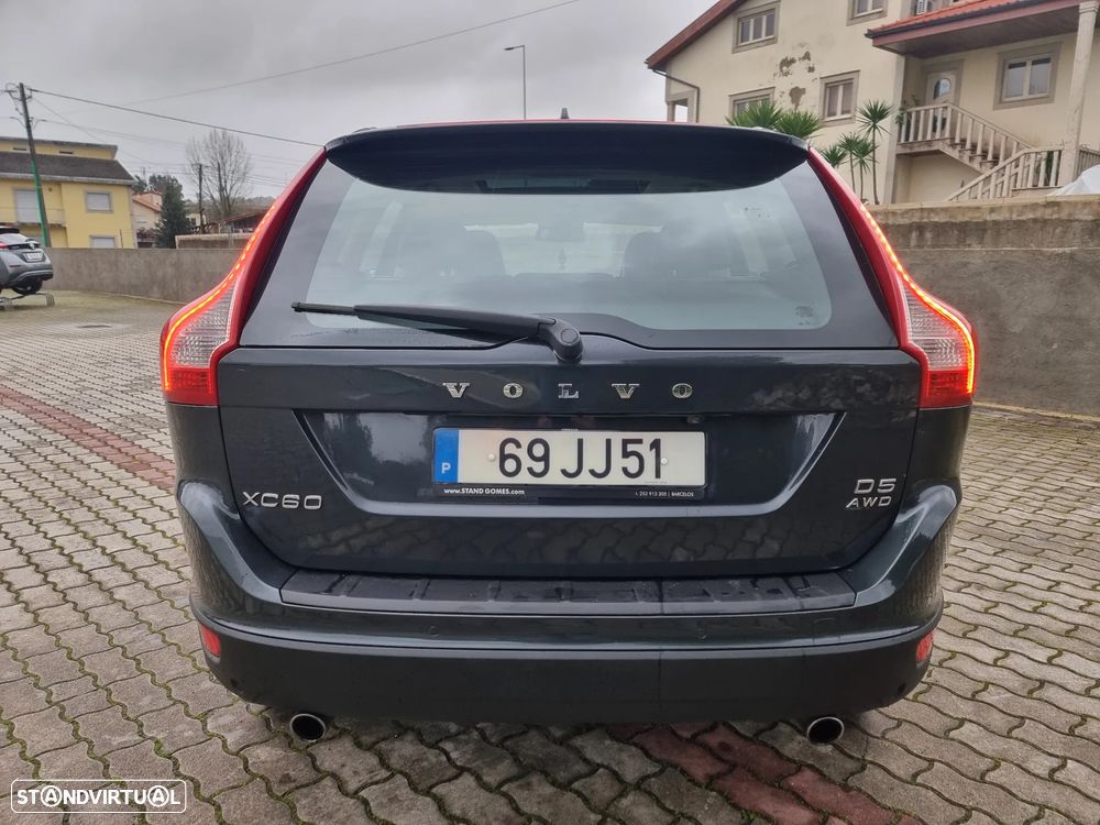 Volvo XC 60 2.4 D5 Summum AWD Geartronic - 5