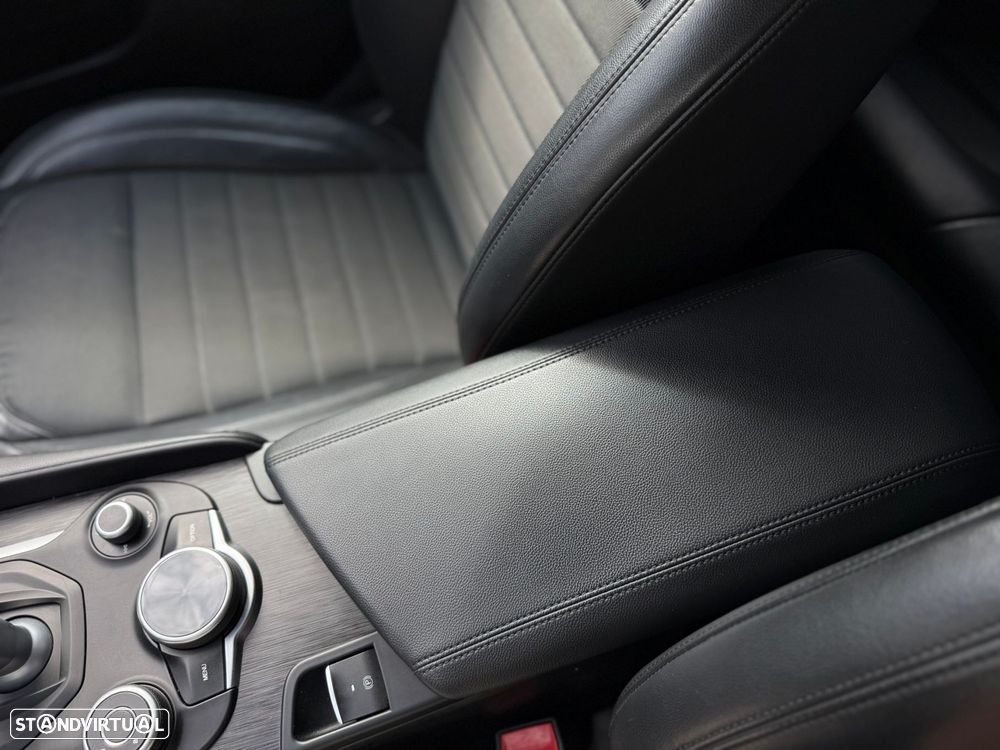 Alfa Romeo Giulia 2.2 D Super AT8 - 45