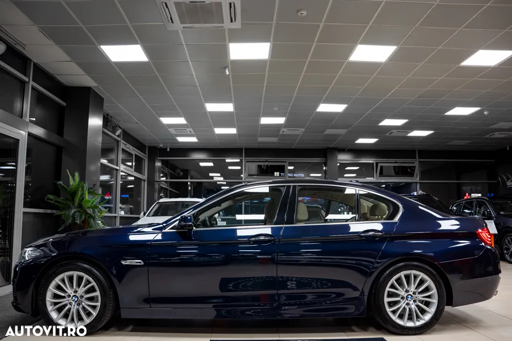 BMW Seria 5 520d xDrive AT - 39