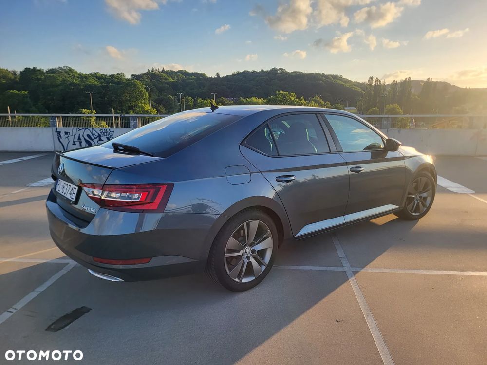 Skoda Superb 1.4 TSI ACT Sportline DSG - 4