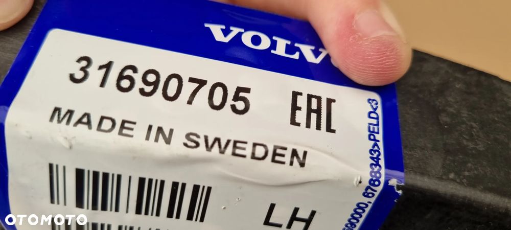 VOLVO XC40 2017- ślizg lewy zderzak tył oryginał - 4