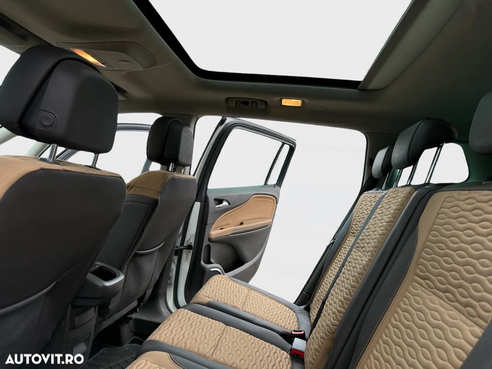 Opel Zafira Tourer 2.0 CDTI Innovation - 12