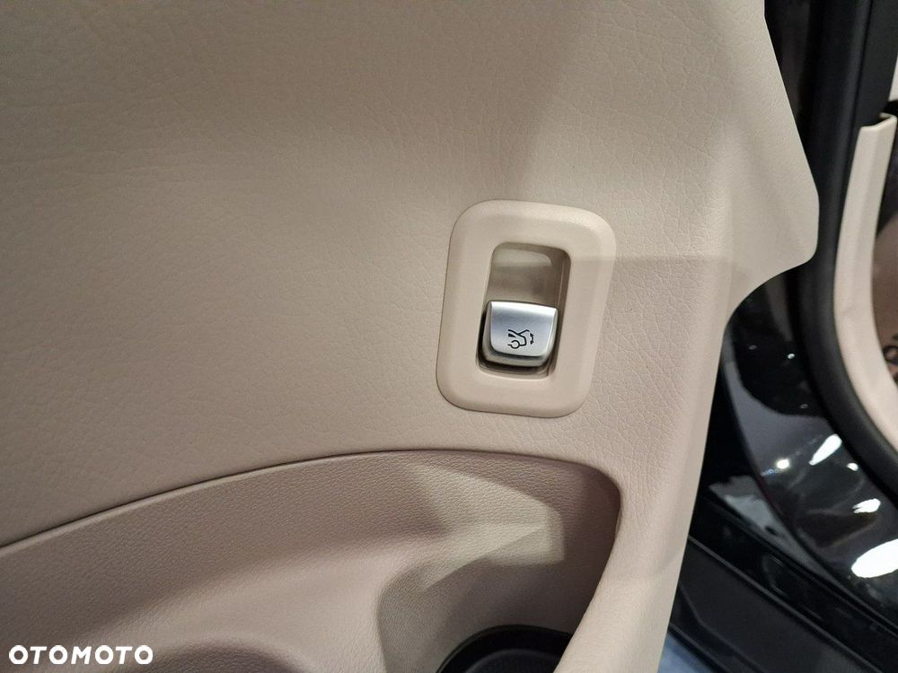 Mercedes-Benz GLC - 19