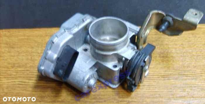 SKODA FELICIA 1.3 MPI PRZEPUSTNICA PIERB 047133061 047133061 - 1