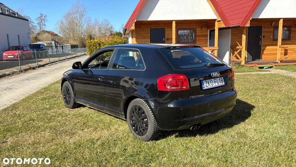 Audi A3 3-drzwiowe 1.4 TFSI S line Sportpaket - 4