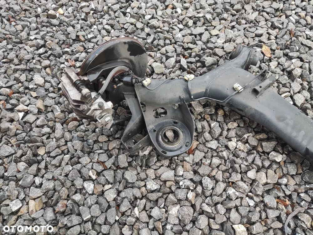 BELKA OŚ OŚKA TYŁ TYLNA KOMPLETNA AUDI A1 I 8X 2010-2018 - 4