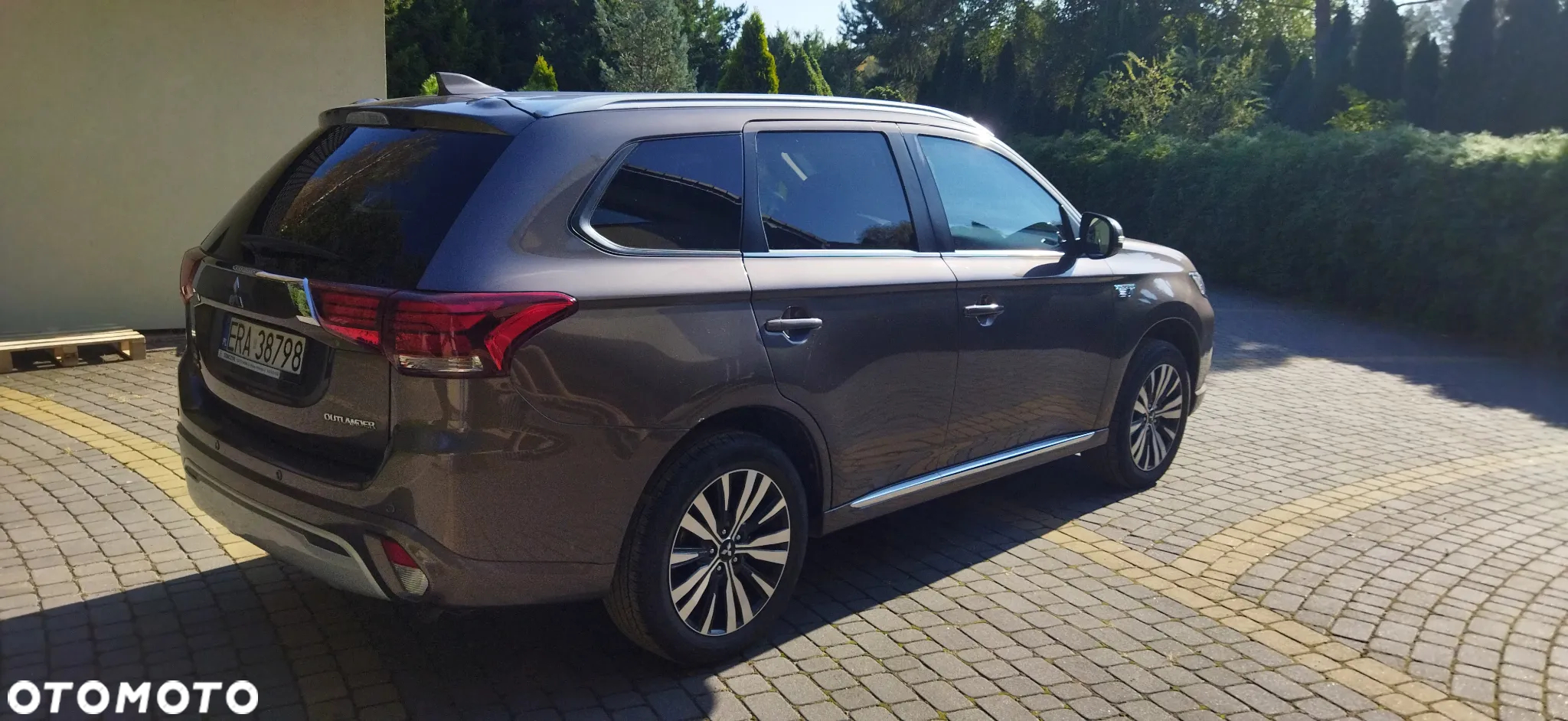 Mitsubishi Outlander - 4