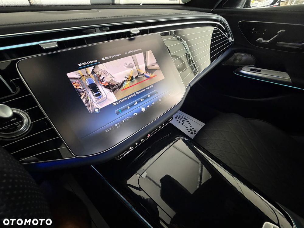 Mercedes-Benz Klasa E 400e 4Matic 9G-TRONIC AMG Line NIGHT Edition - 37