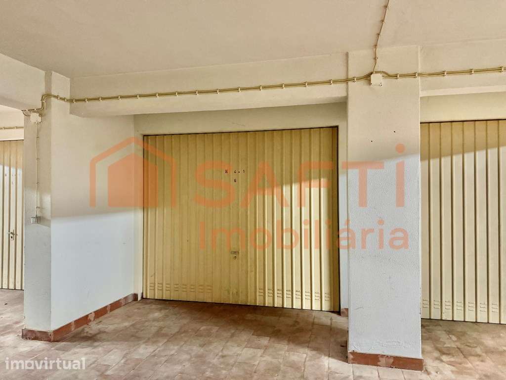 Garagem fechada com 20 m² em Nossa Senhora da Rocha - Porches - Arm... - Grande imagem: 5/18