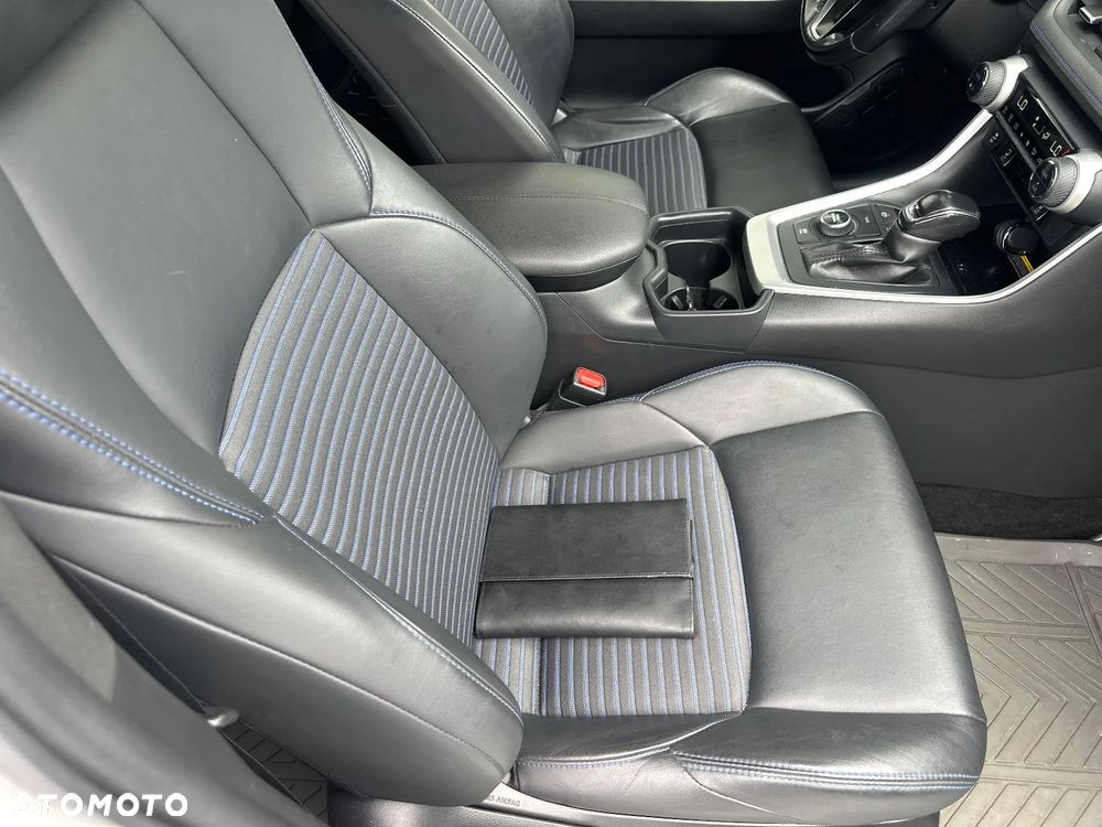Toyota RAV4 Hybrid Selection 4x2 - 20