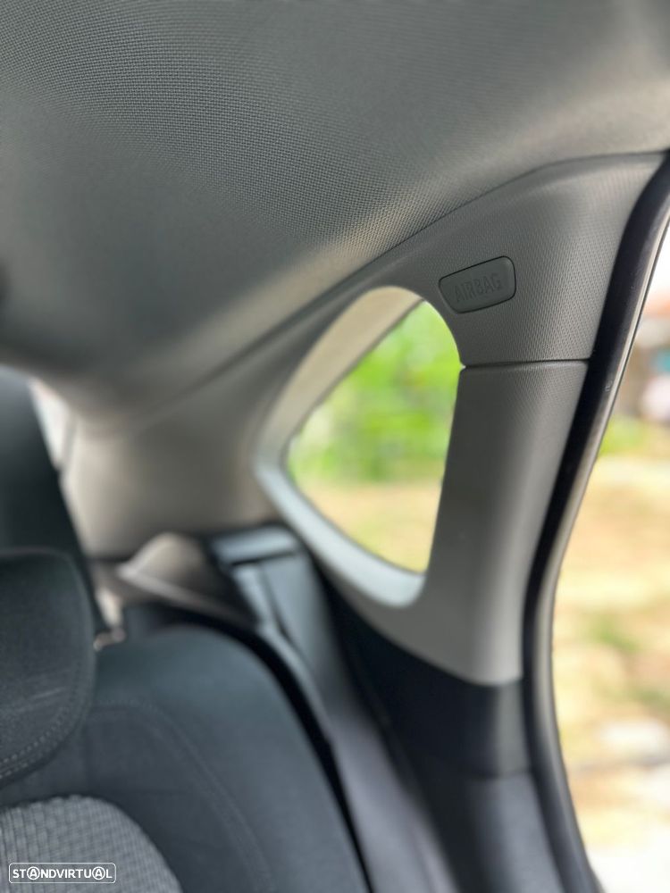 BMW 216 Active Tourer d - 14