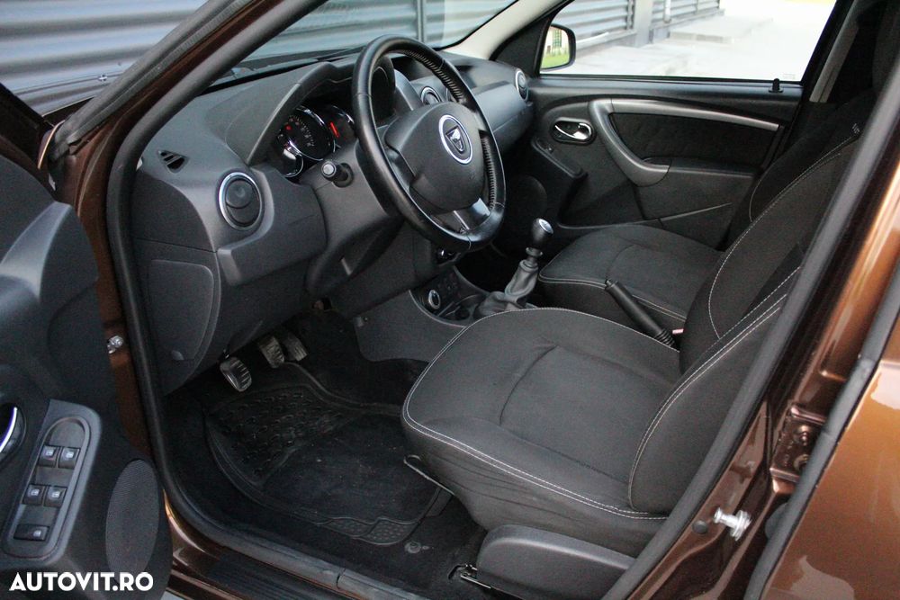 Dacia Duster dCi 110 FAP 4x4 Prestige - 8