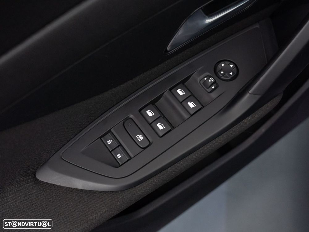 Peugeot 308 SW 1.5 BlueHDi Style EAT8 — fotografia 16