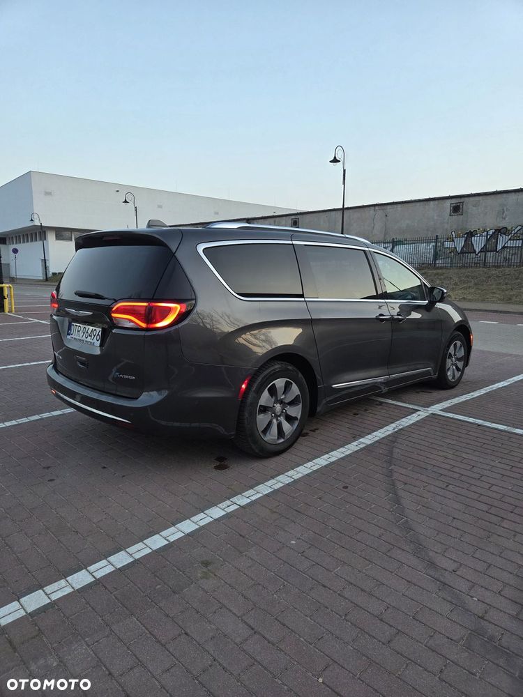 Chrysler Pacifica - 6