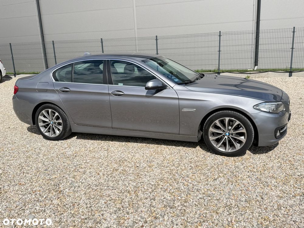 BMW Seria 5 520d xDrive Sport Line - 3