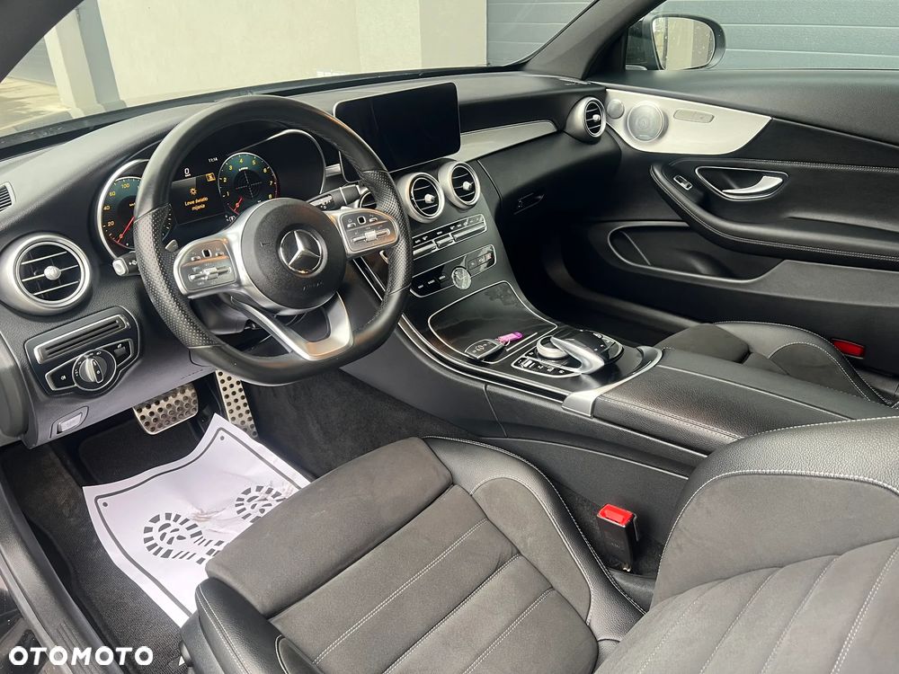 Mercedes-Benz Klasa C 300 9G-TRONIC - 9