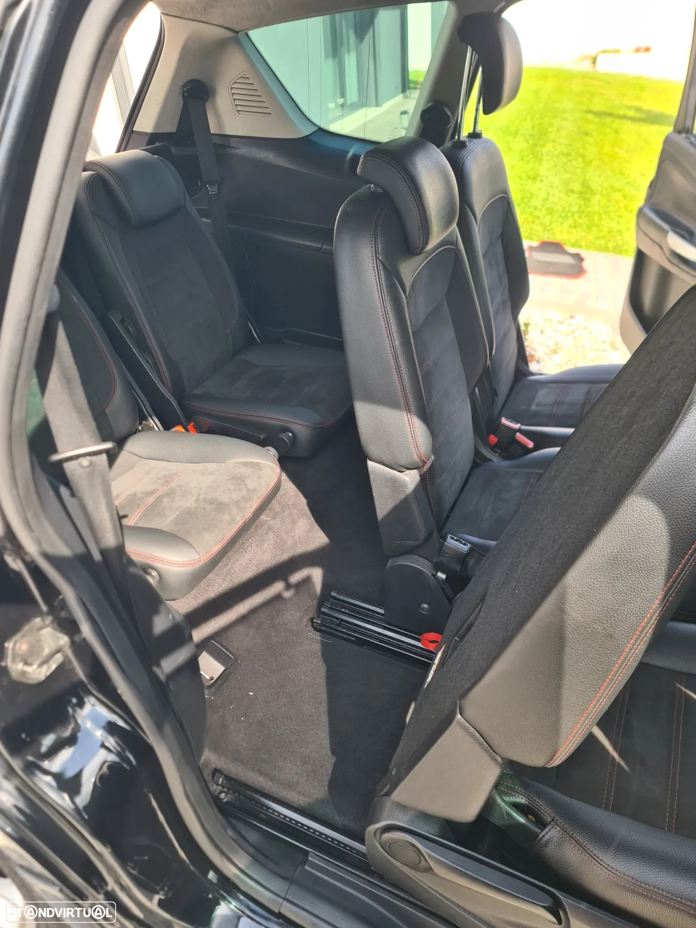 Ford S-Max 2.0 TDCi Titanium 7L - 9
