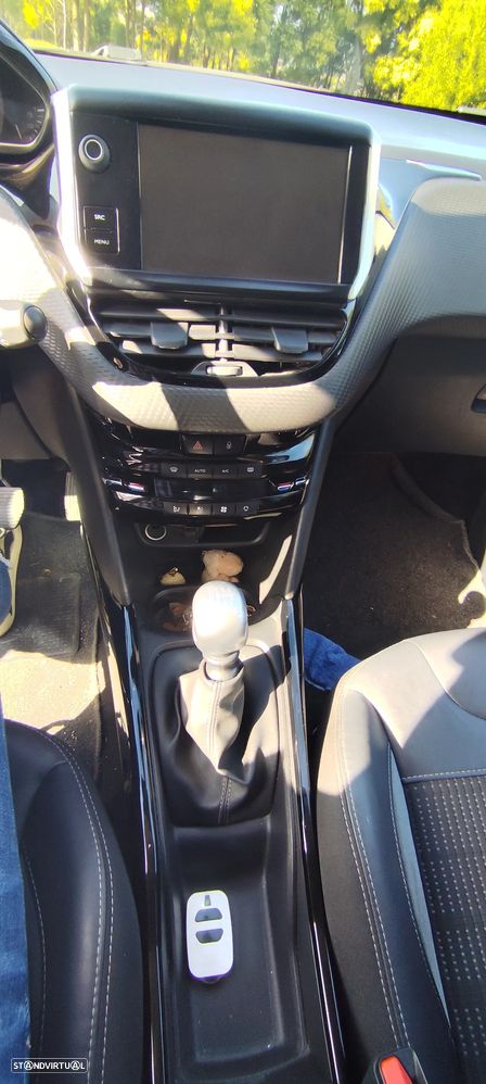 Peugeot 2008 1.6 BlueHDi Allure - 15