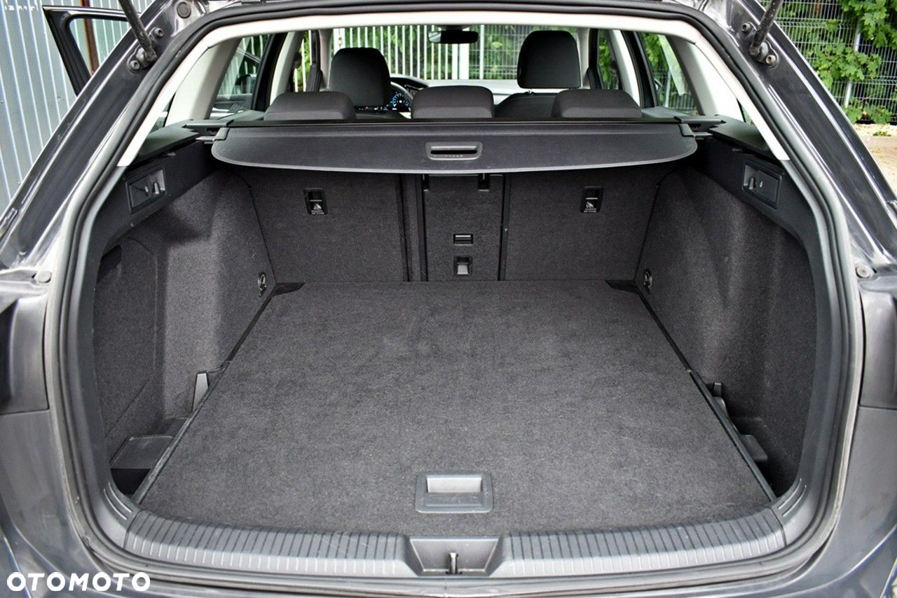 Volkswagen Golf VIII 1.5 TSI EVO Life - 26
