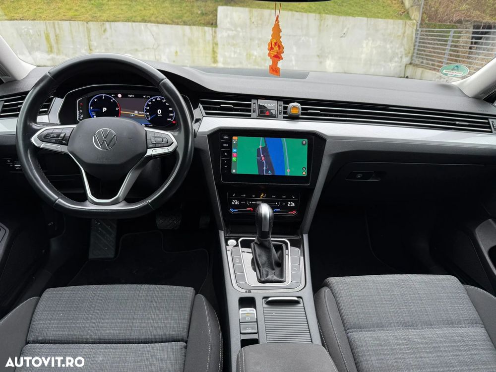 Volkswagen Passat Variant 2.0 TDI SCR DSG Elegance - 15