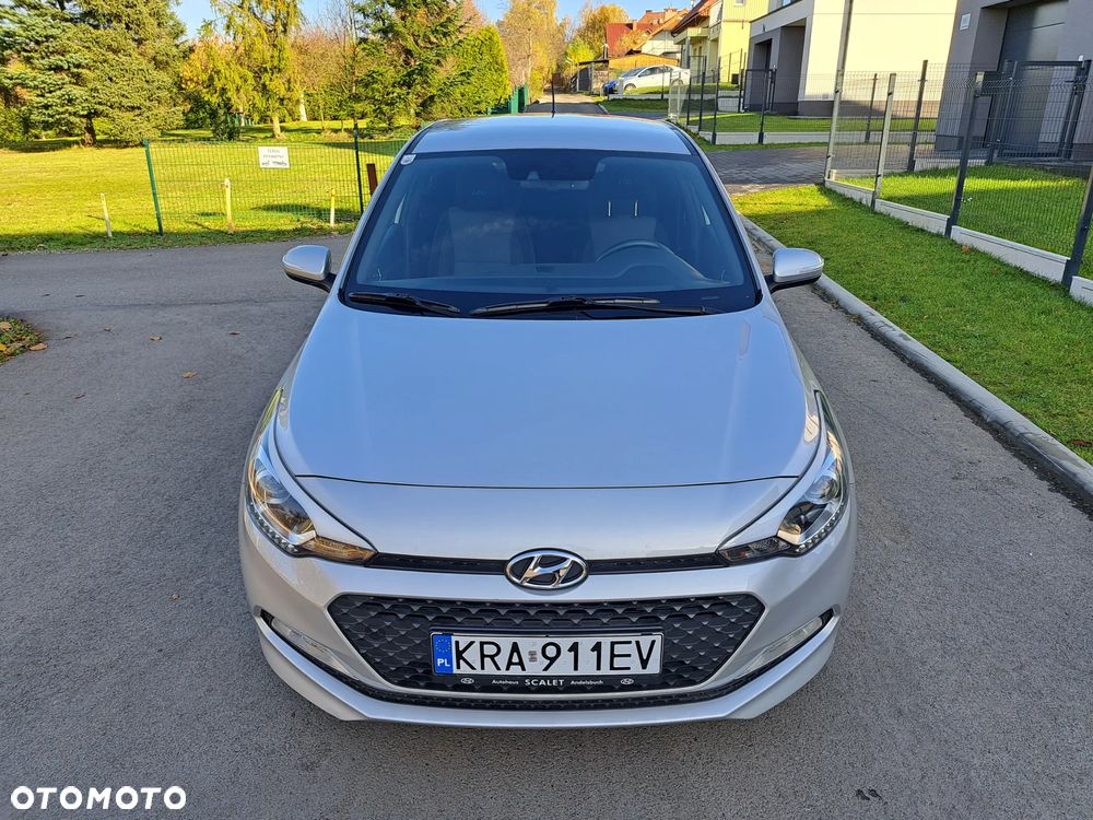 Hyundai i20 YES Plus - 12