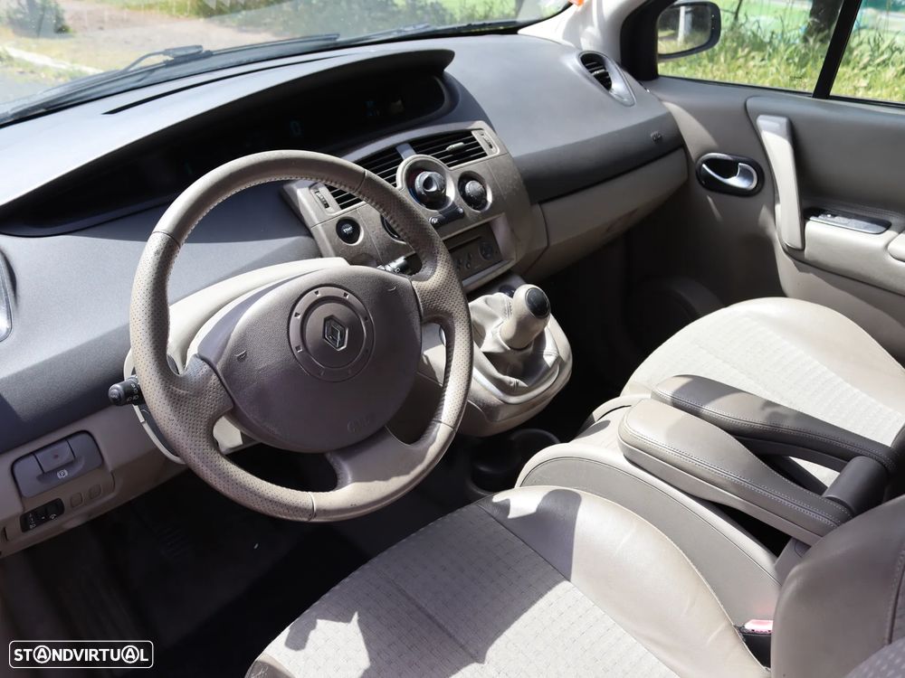 Renault Scénic 1.5 dCi Confort - 5