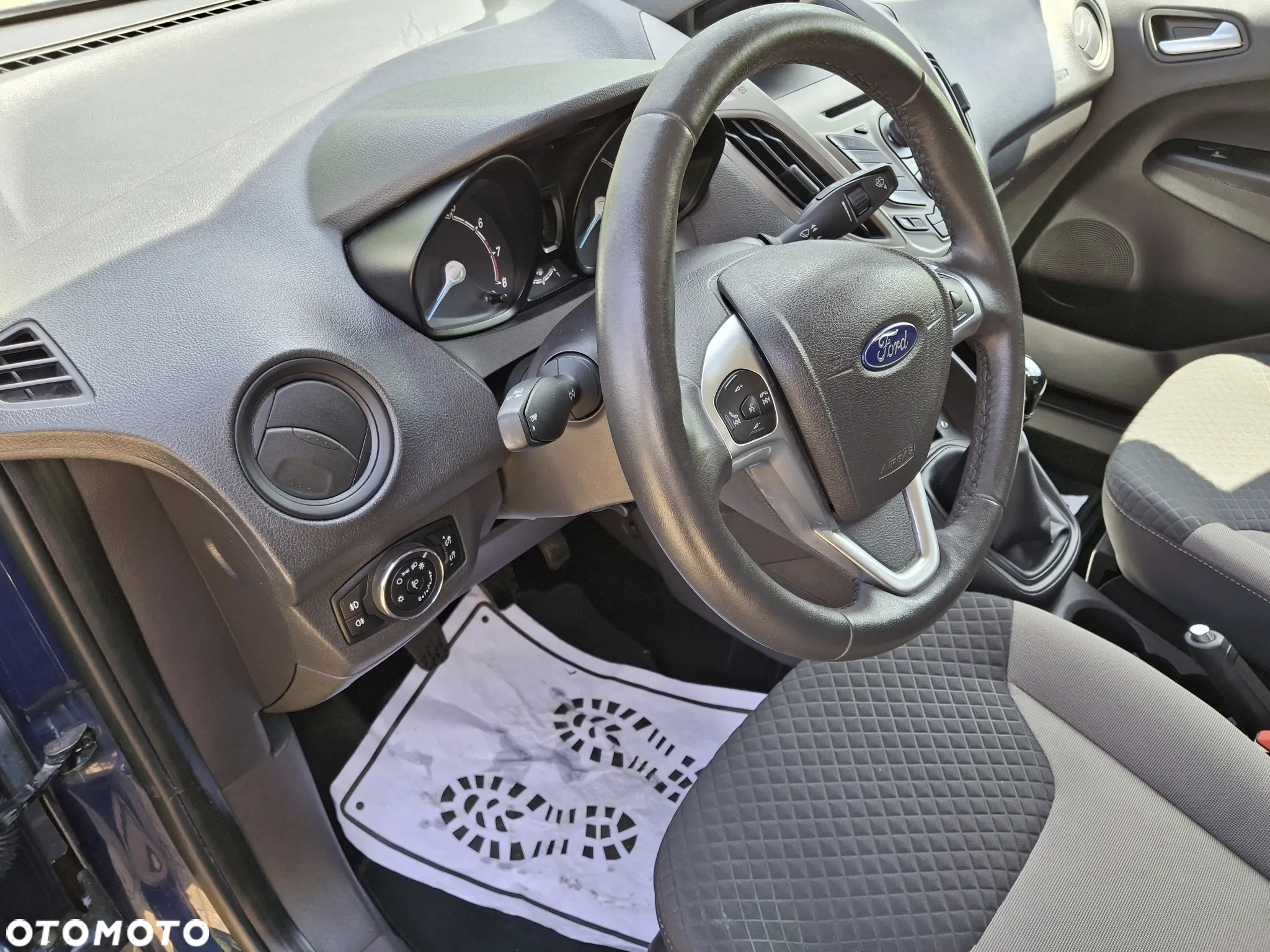 Ford Tourneo Courier 1.0 EcoBoost Ambiente - 19