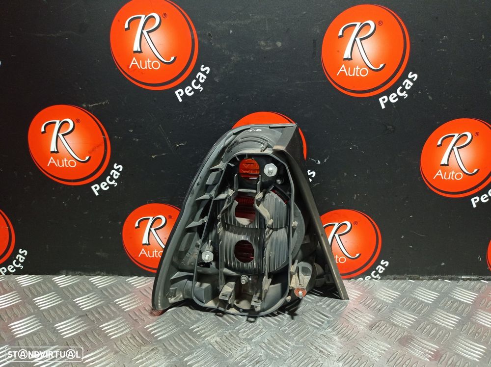 Farolim Stop Dto Bmw 3 (E46) - 2