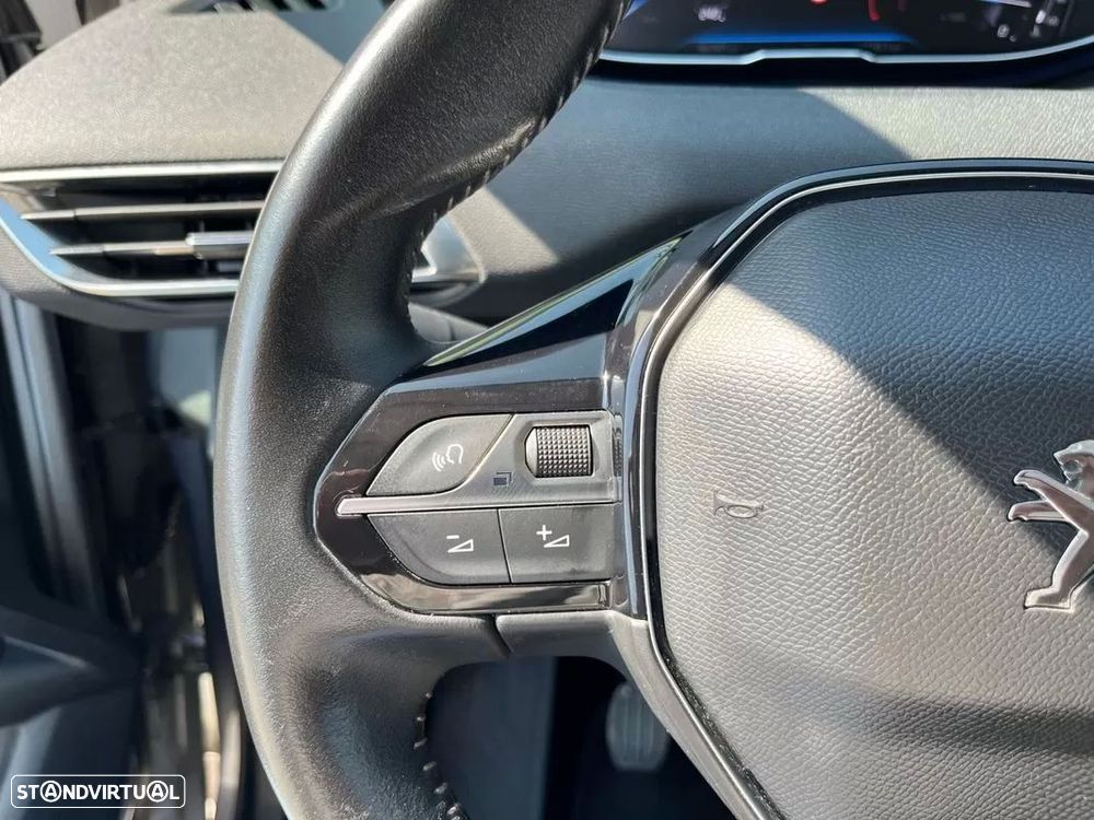 Peugeot 3008 1.5 BlueHDi Active - 11