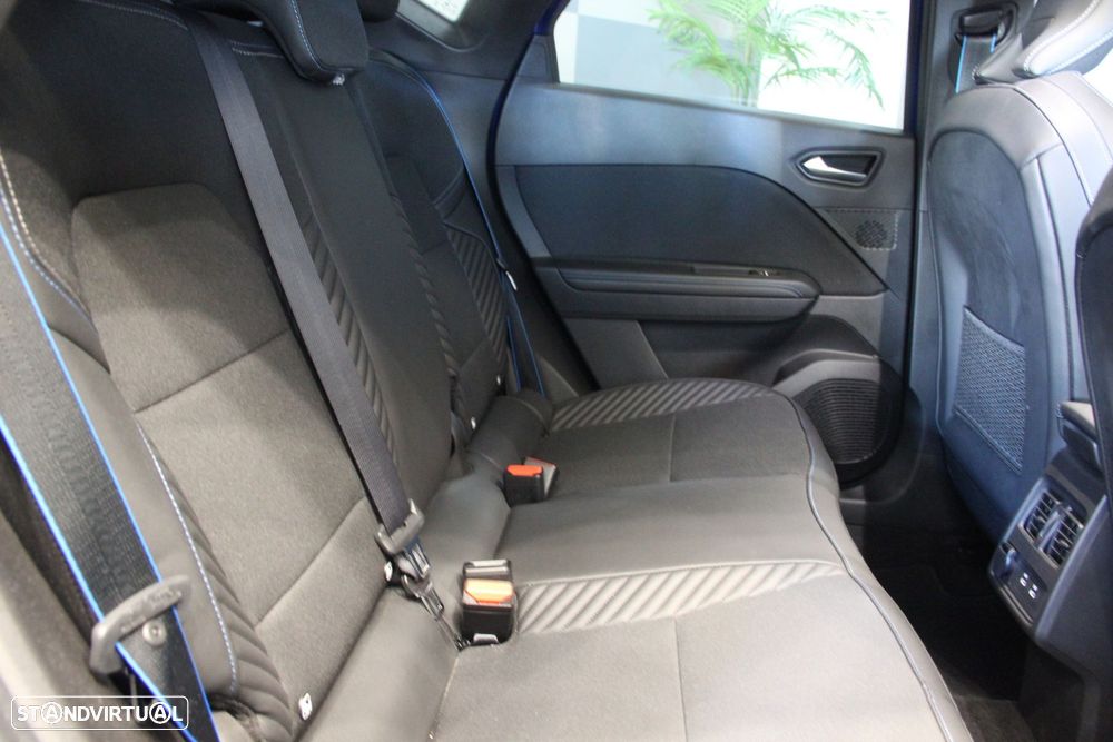 Renault Captur 1.6 E-Tech Plug-In RS Line - 17