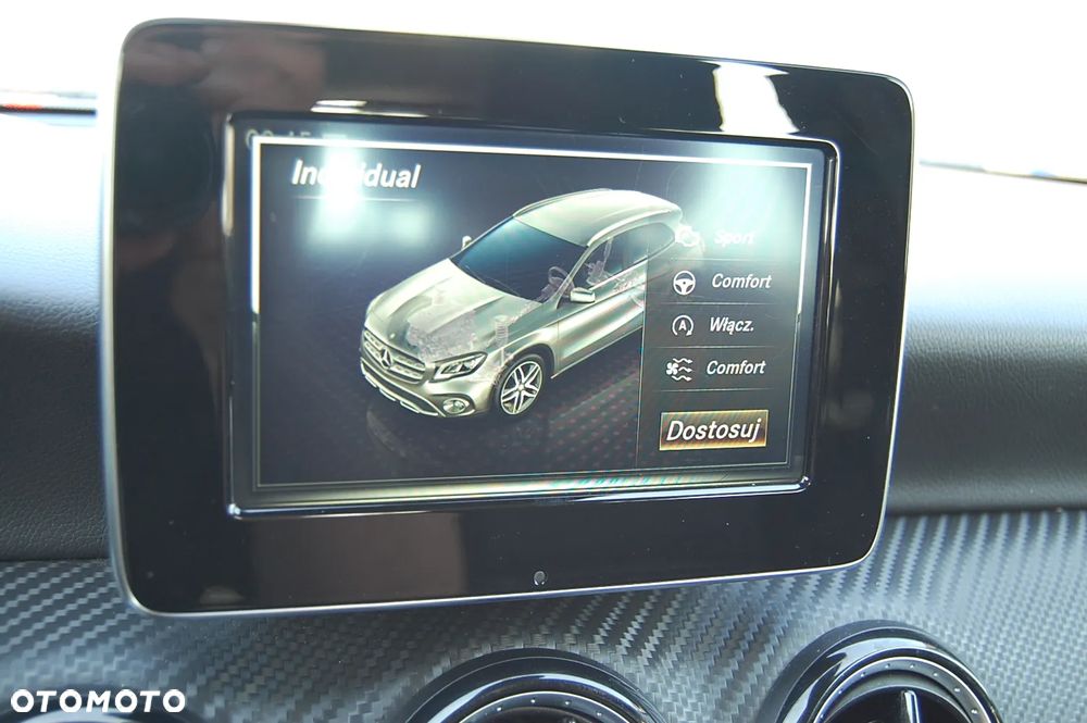 Mercedes-Benz GLA 180 (CDI) d 7G-DCT - 15