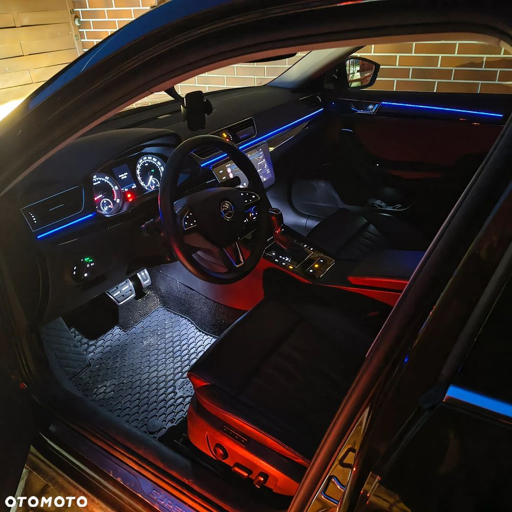 Skoda Superb 2.0 TDI L&K DSG - 21