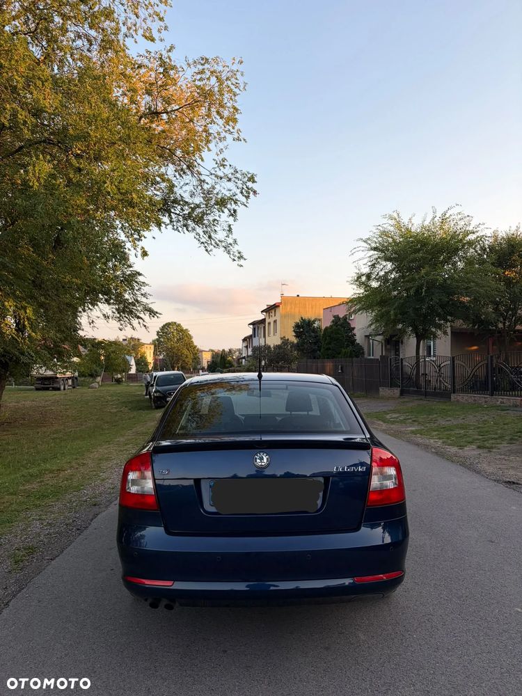 Skoda Octavia 2011 photo 5