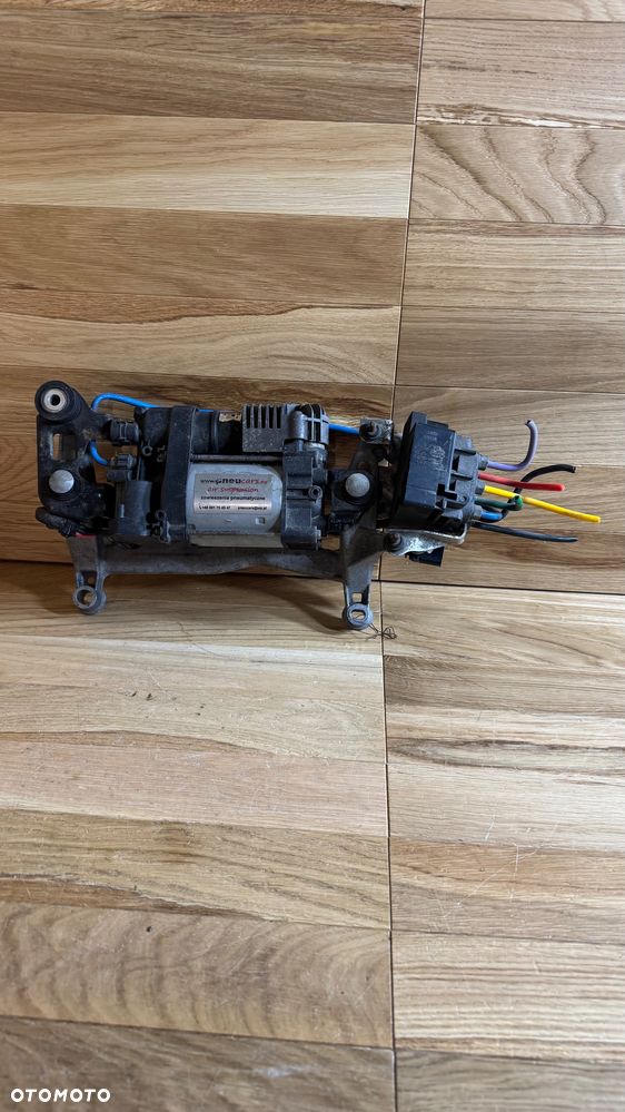 Porsche Cayenne 958 kompresor zawieszenia - 2