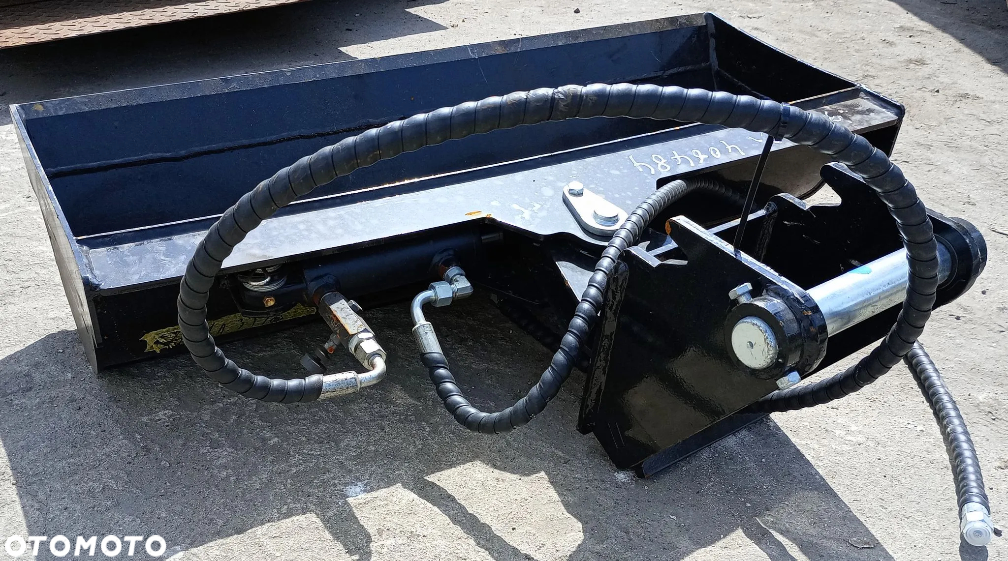 ŁYŻKA SKARPOWA HYDRAULICZNA 38" do minikoparki - 3