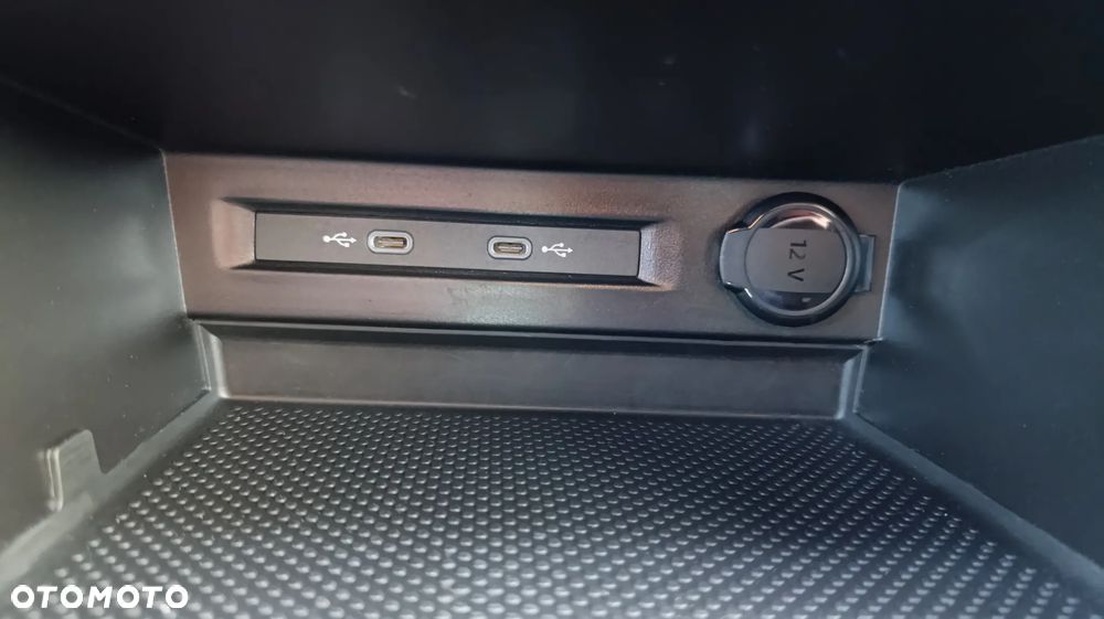 Volkswagen Tiguan - 33