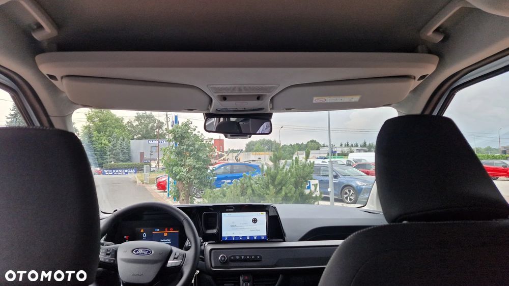 Ford Tourneo Courier 1.0 EcoBoost Trend - 12