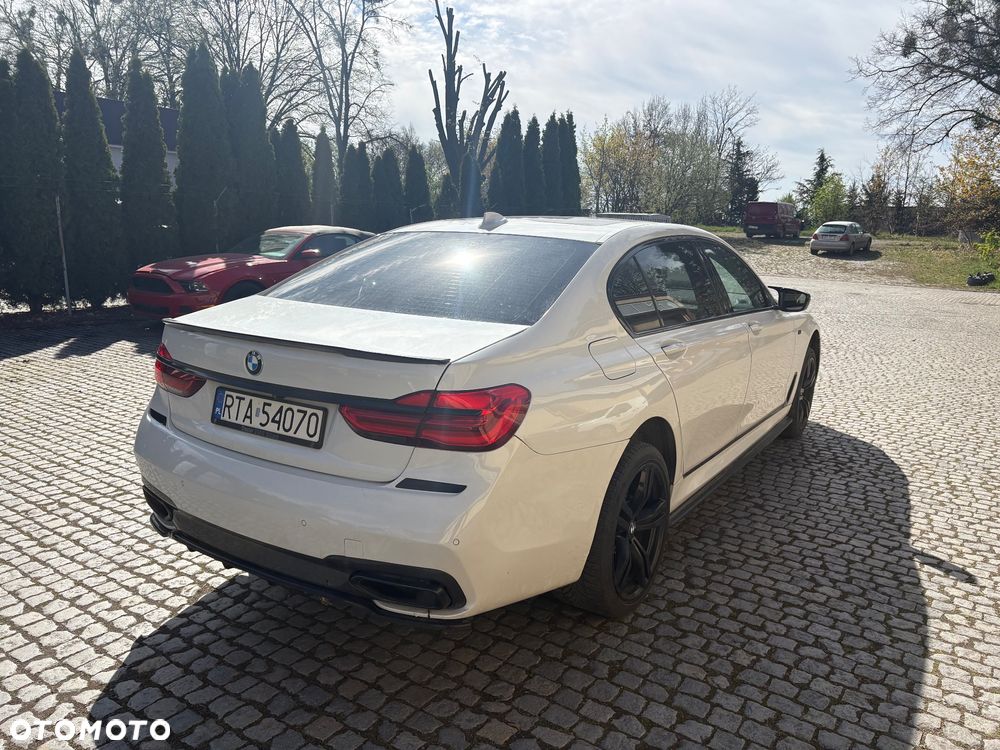 BMW Seria 7 740Li - 10