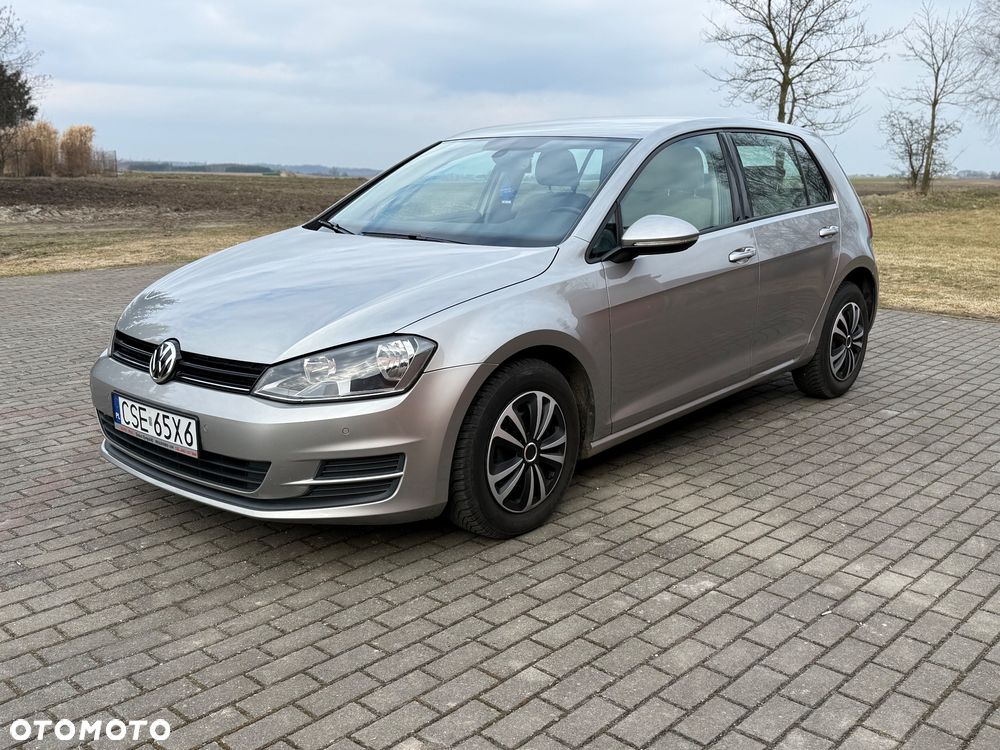Volkswagen Golf - 1